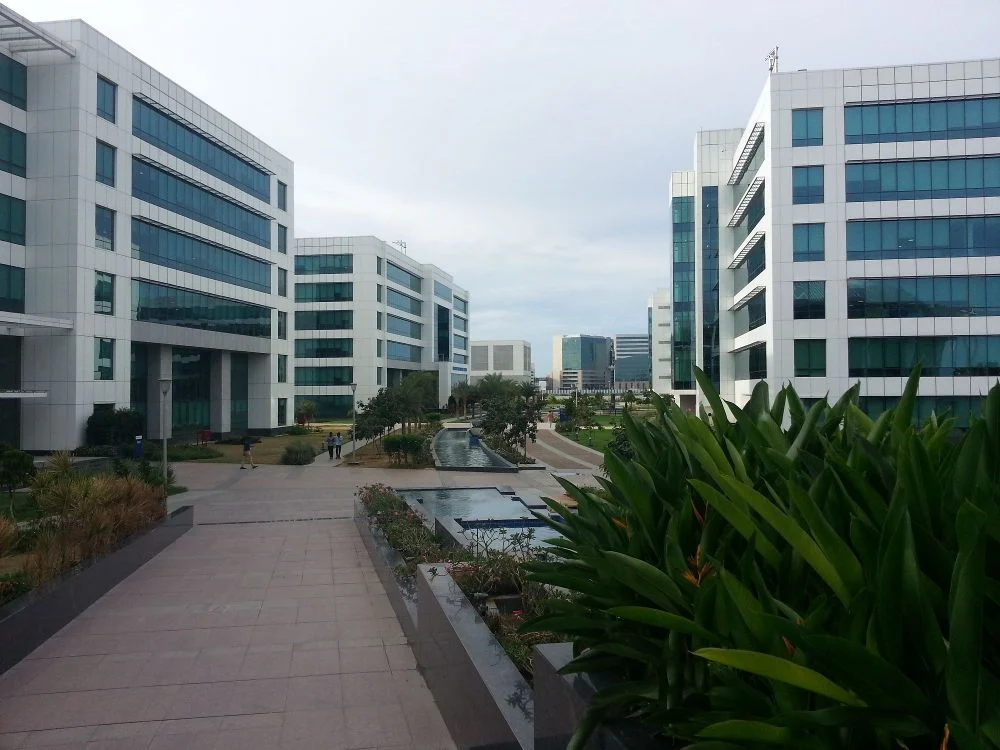 IT hub connectivity